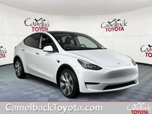 2022 Tesla Model Y Long Range Dual Motor All-Wheel Drive