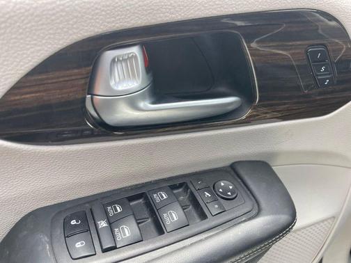 Silver Mist 2024 Chrysler Pacifica Limited