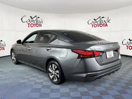 2022 Nissan Altima S FWD