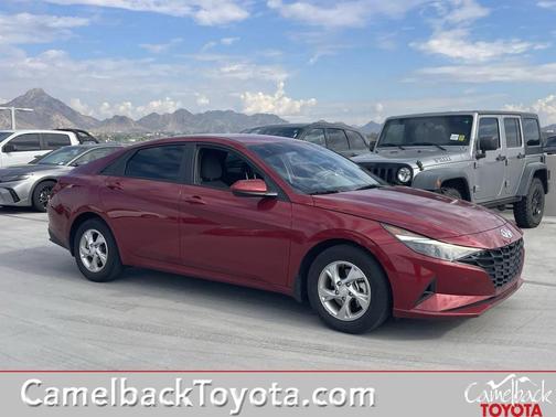 2023 Hyundai ELANTRA SE