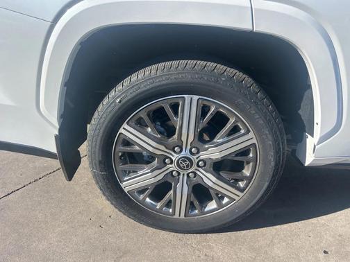 2023 Toyota Sequoia Capstone