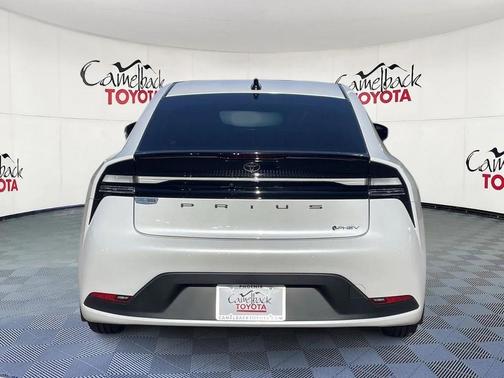 2026 Toyota Prius Plug-In Hybrid SE