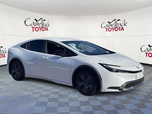 2026 Toyota Prius Plug-In Hybrid SE