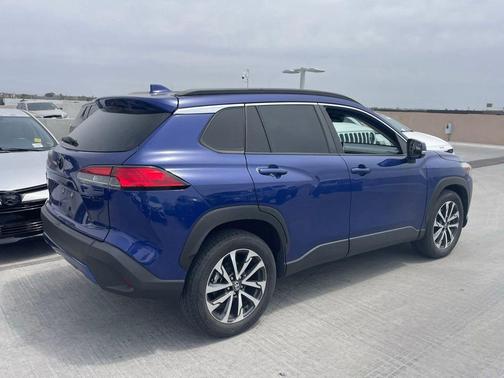 Blue Crush Metallic 2024 Toyota Corolla Cross XLE