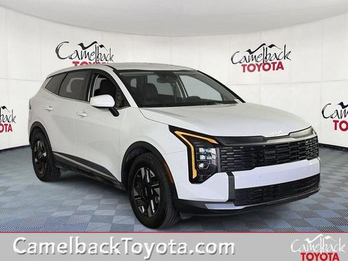 Glacial White Pearl 2026 Kia Sportage LX