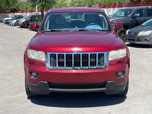 Brilliant Black Crystal Pearlcoat 2013 Jeep Grand Cherokee Laredo