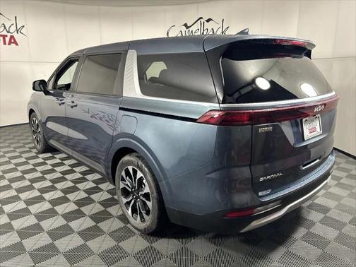 2024 Kia Carnival EX