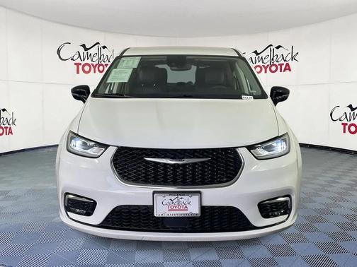 2024 Chrysler Pacifica Hybrid Select