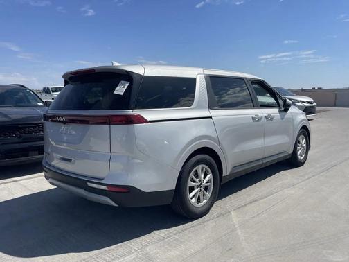 2022 Kia Carnival LXS