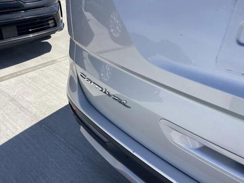 2022 Kia Carnival LXS
