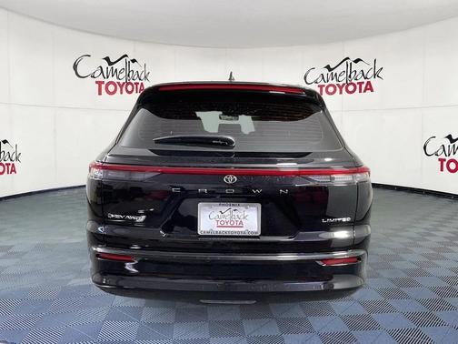 2025 Toyota Crown Signia Limited