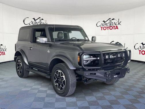 Carbonized Gray Metallic 2023 Ford Bronco Outer Banks