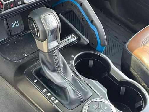 Carbonized Gray Metallic 2023 Ford Bronco Outer Banks