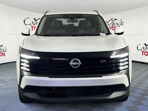 Aspen White Tricoat 2025 Nissan Kicks SR