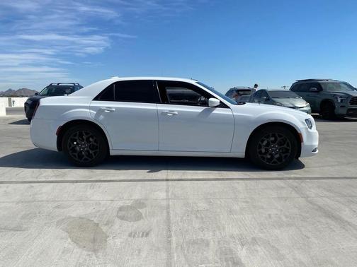 2019 Chrysler 300 S