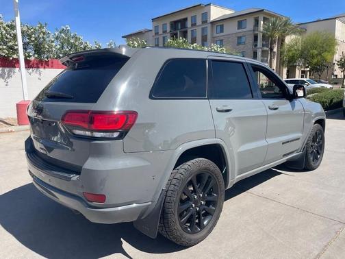 2021 Jeep Grand Cherokee Laredo