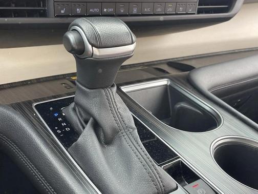 2023 Toyota Sienna Platinum