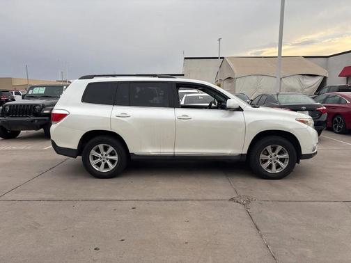 2012 Toyota Highlander SE