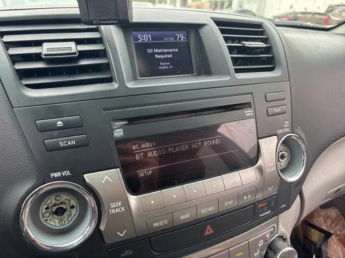2012 Toyota Highlander SE
