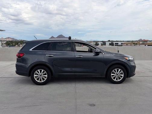Gravity Grey 2020 Kia Sorento LX