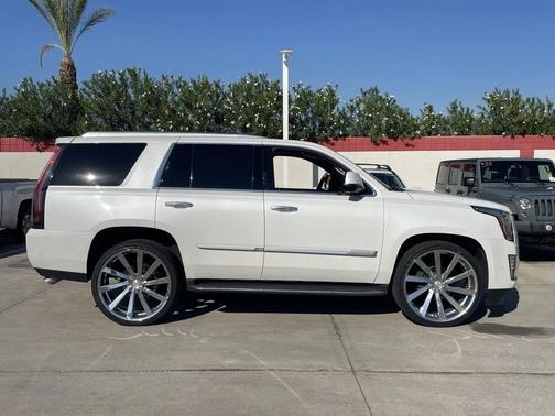 2020 Cadillac Escalade Luxury