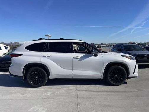 2023 Toyota Highlander XSE