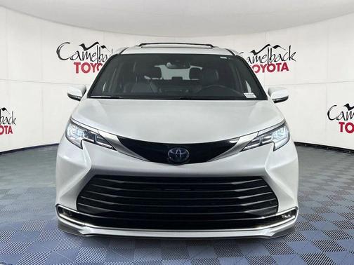 2025 Toyota Sienna Limited