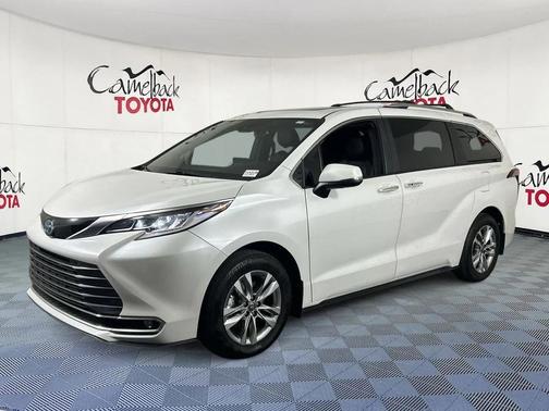 2025 Toyota Sienna Limited