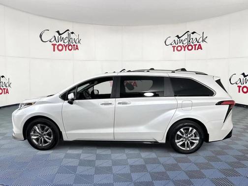2025 Toyota Sienna Limited
