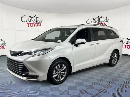 2025 Toyota Sienna Limited