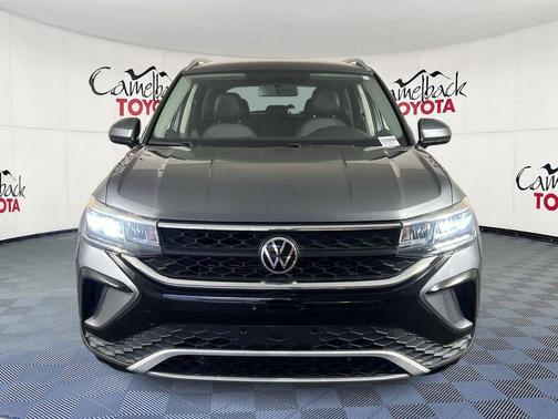 Platinum Gray Metallic 2022 Volkswagen Taos 1.5T SE