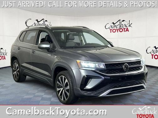 Platinum Gray Metallic 2022 Volkswagen Taos 1.5T SE