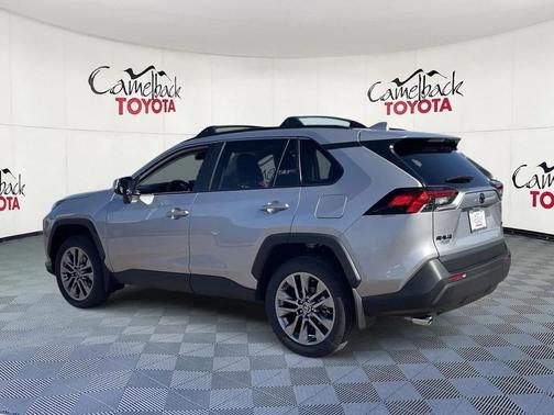 2025 Toyota RAV4 XLE Premium