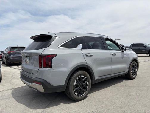 Wolf Gray 2025 Kia Sorento S