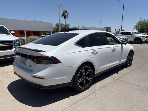 Platinum White Pearl 2023 Honda Accord Hybrid Sport