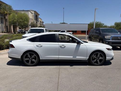 Platinum White Pearl 2023 Honda Accord Hybrid Sport