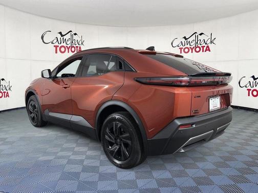 Tandoori 2026 Toyota C-HR SE