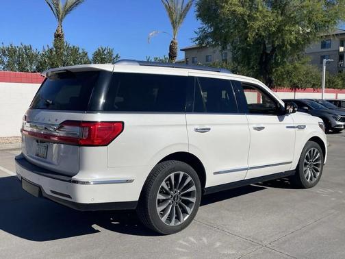 2018 Lincoln Navigator Select