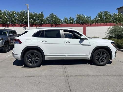 2021 Volkswagen Atlas Cross Sport 3.6L V6 SE w/Technology R-Line