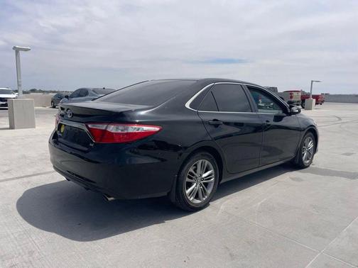 Midnight Black 2016 Toyota Camry SE