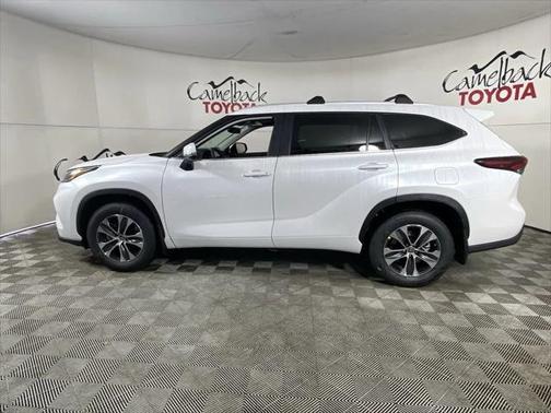2025 Toyota Highlander XLE