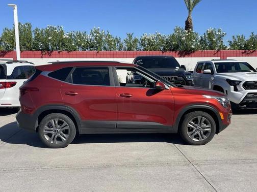 2023 Kia Seltos S
