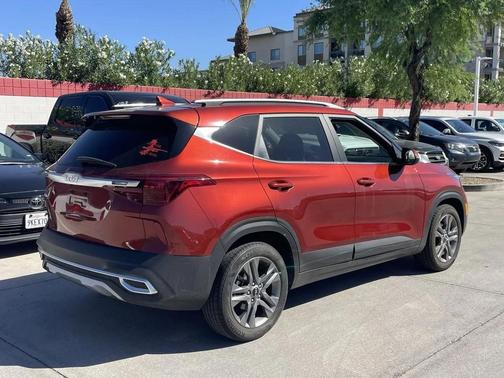 2023 Kia Seltos S