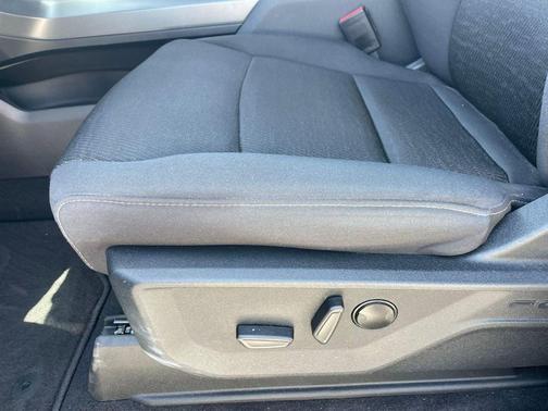 Agate Black Metallic 2025 Ford F-150 XLT