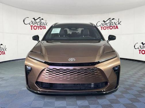 2025 Toyota Crown Signia Limited