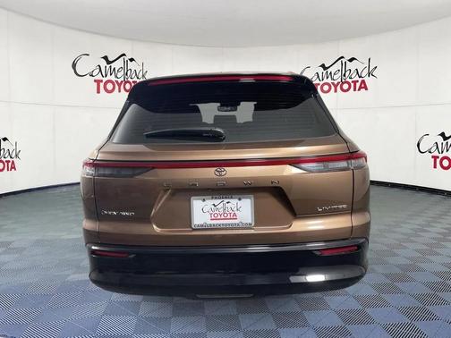 2025 Toyota Crown Signia Limited