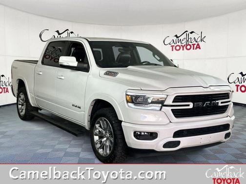 Ivory White Tri-Coat Pearlcoat 2022 RAM 1500 Laramie