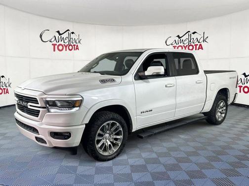 Ivory White Tri-Coat Pearlcoat 2022 RAM 1500 Laramie