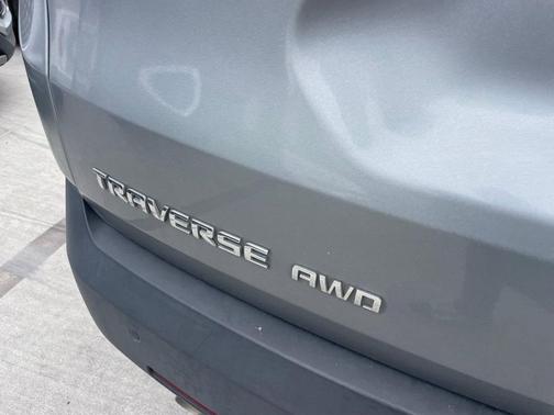 Sterling Gray 2023 Chevrolet Traverse LT Cloth