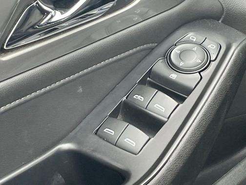 Sterling Gray 2023 Chevrolet Traverse LT Cloth